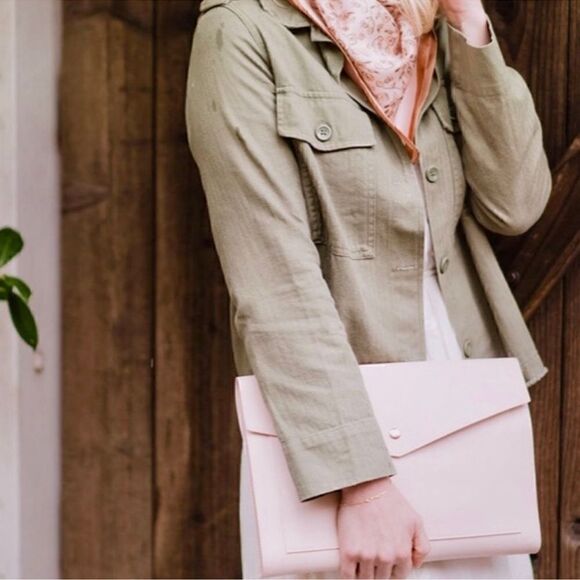 Glass Ladder & Co- The Meagan Portfolio in Blush Pink - Picture 1 of 14